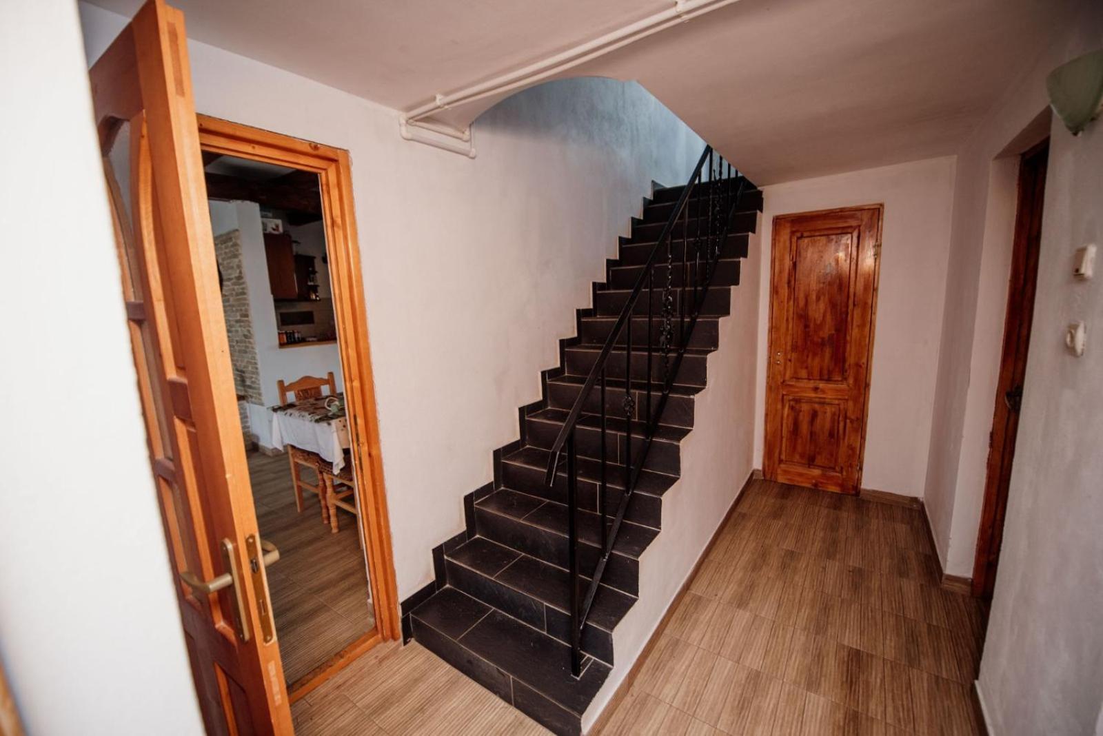 מלון Poiana Mărului Casa Cristalul Muntilor מראה חיצוני תמונה