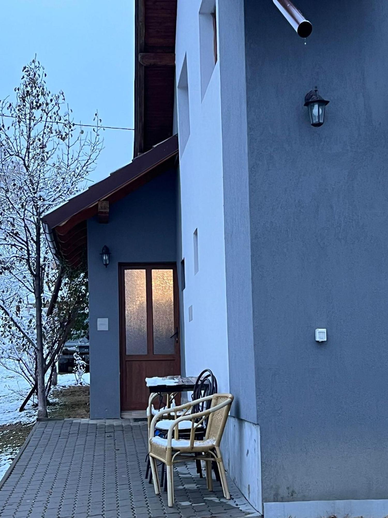 מלון Poiana Mărului Casa Cristalul Muntilor מראה חיצוני תמונה