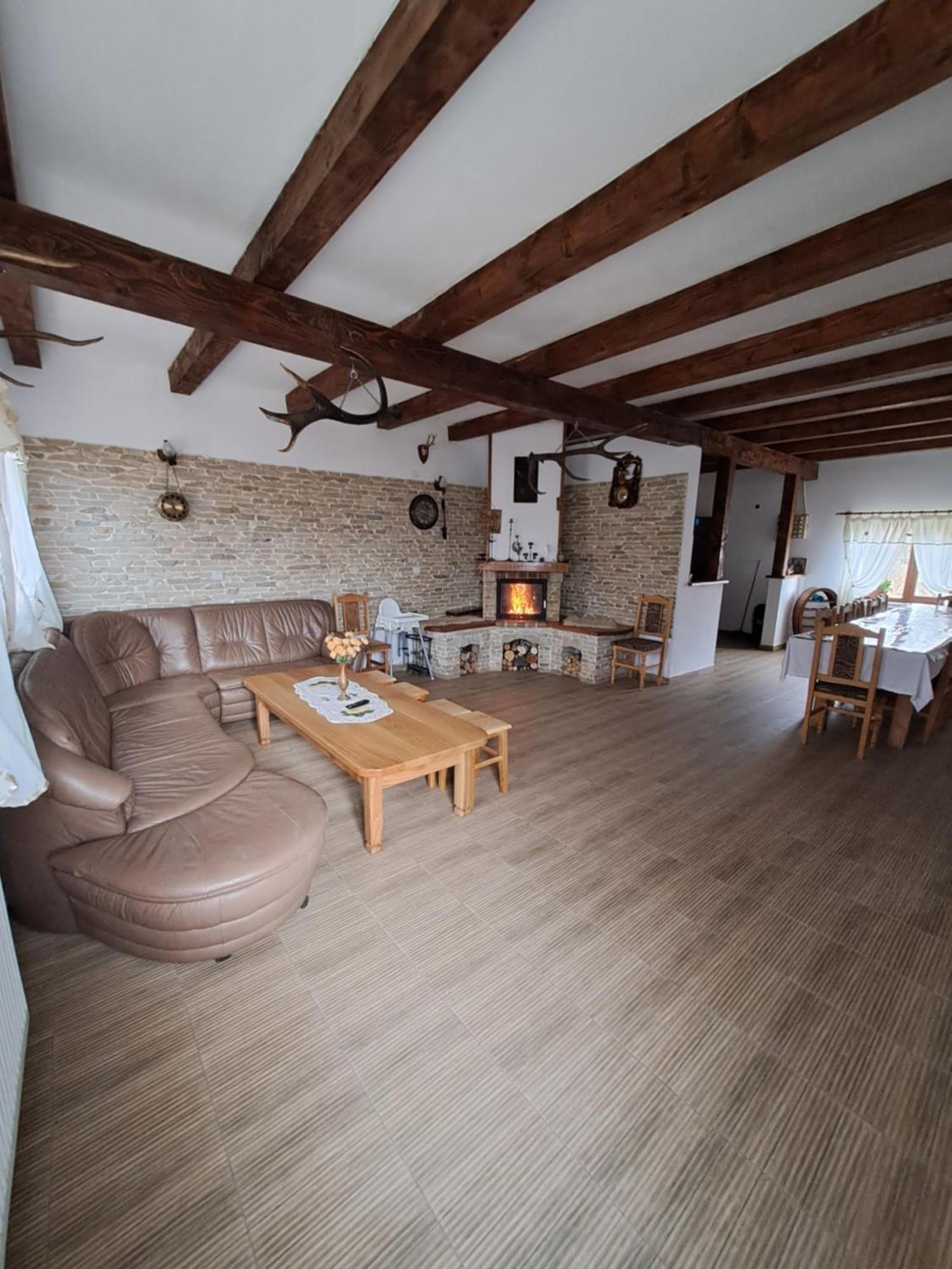 מלון Poiana Mărului Casa Cristalul Muntilor מראה חיצוני תמונה