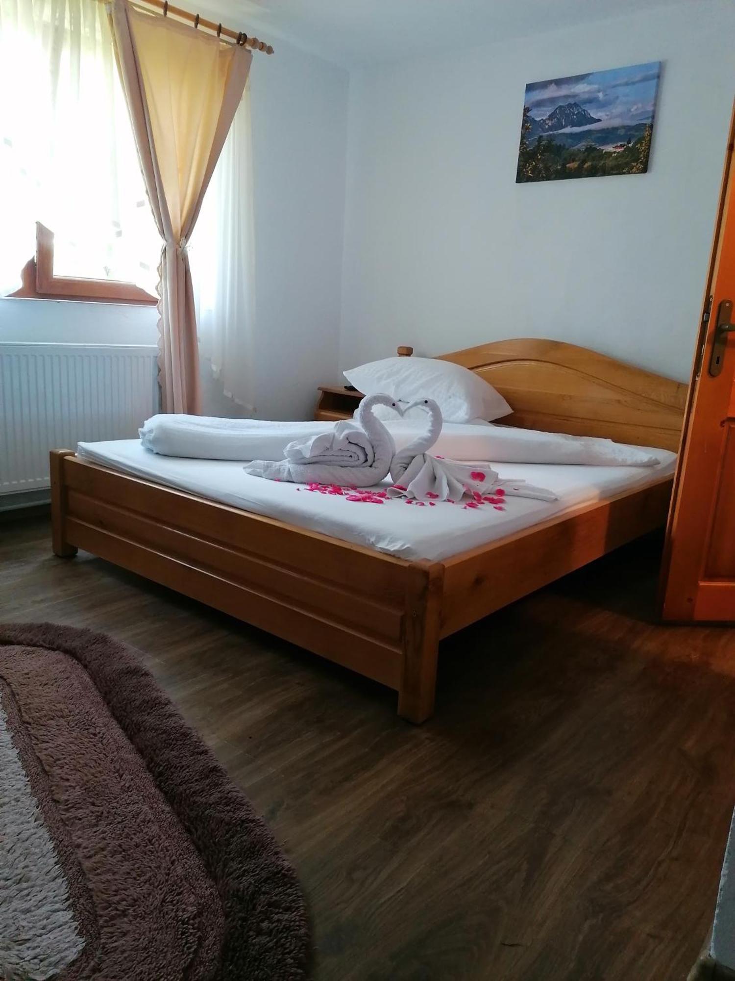 מלון Poiana Mărului Casa Cristalul Muntilor חדר תמונה